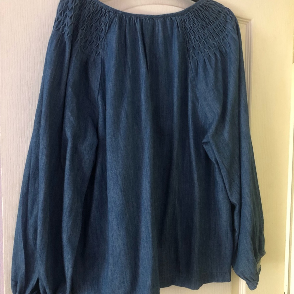 Old Navy large woman’s shirt long sleeve